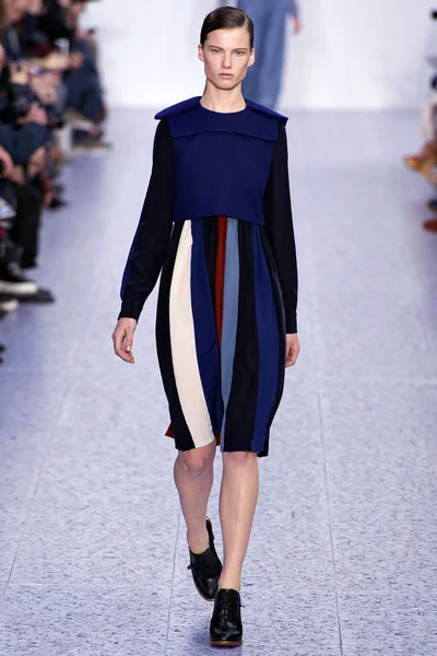Look 9